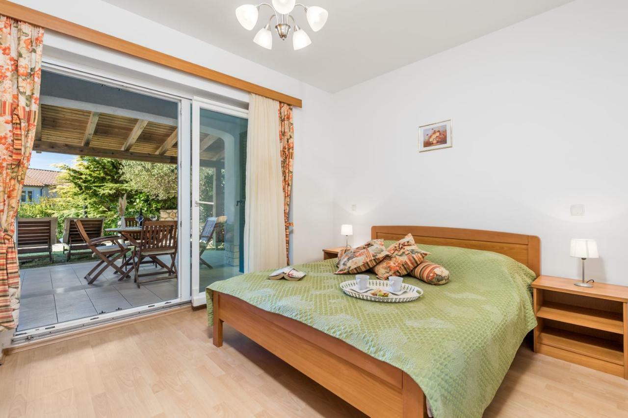 Villas Rab Banjol Exterior foto