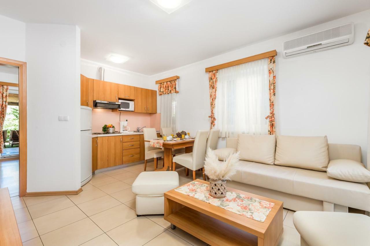 Villas Rab Banjol Exterior foto